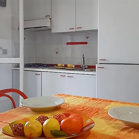 Apartment 1 Bedroom Beautiful In Gallipoli *