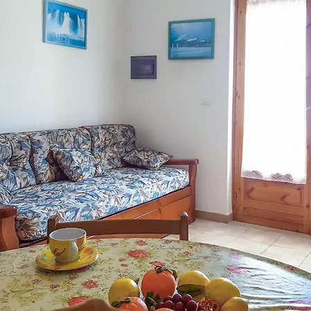 1 Bedroom Beautiful In Gallipoli Apartment *